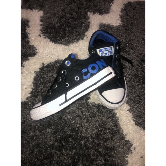 Boys Blue and Black Low top converse - Picture 1 of 7